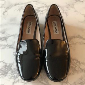 Steve Madden patten leather loafers